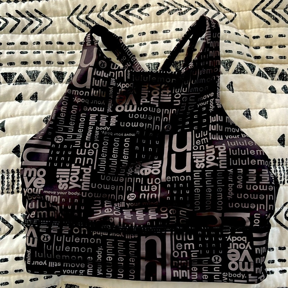 Lululemon size 4 bra.